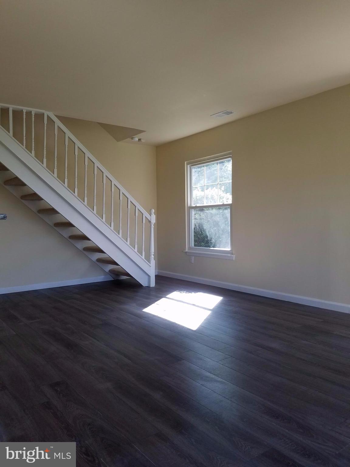 3251 Chester Grove Road Upper Marlboro, MD 20774 - Photo 8 of 15 LIVING ROOM