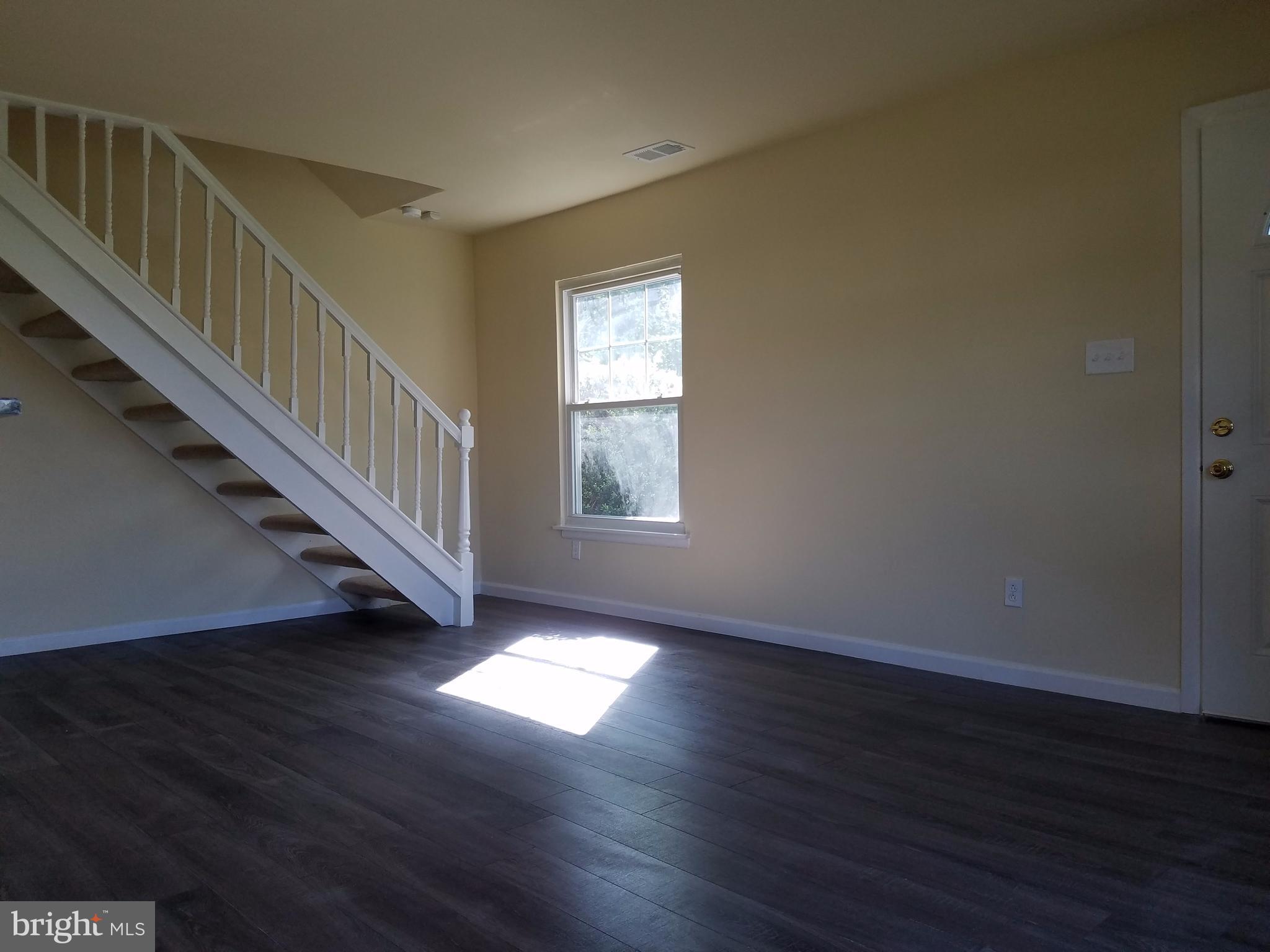 3251 Chester Grove Road Upper Marlboro, MD 20774 - Photo 9 of 15 LIVING ROOM