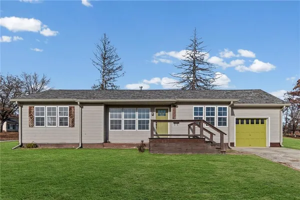$170,000 | 514 West 3rd St Terrace, Carrollton, MO 64633