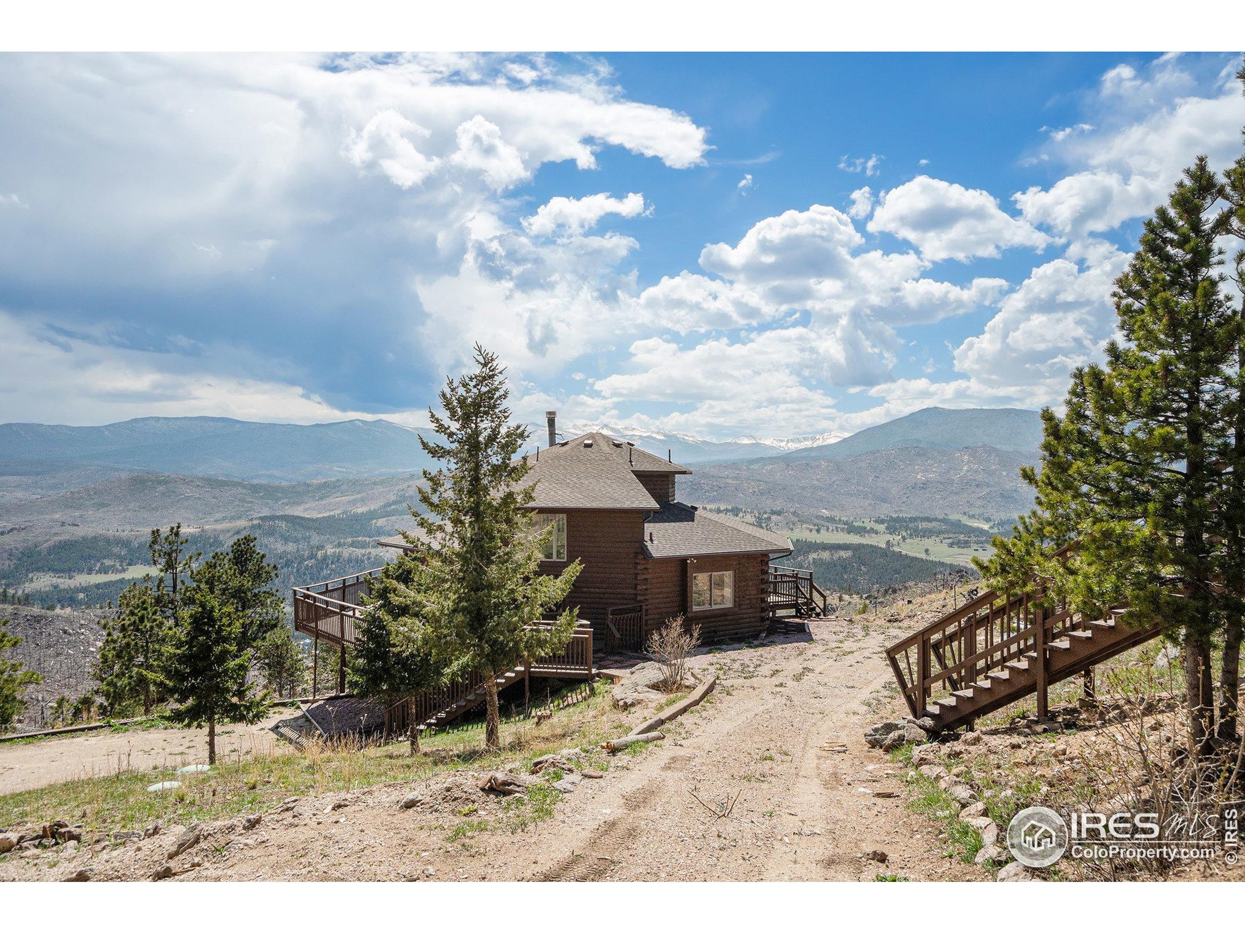 552 Blue Grouse Lane Bellvue, CO 80512 - Photo 35 of 39 a view of a outdoor space