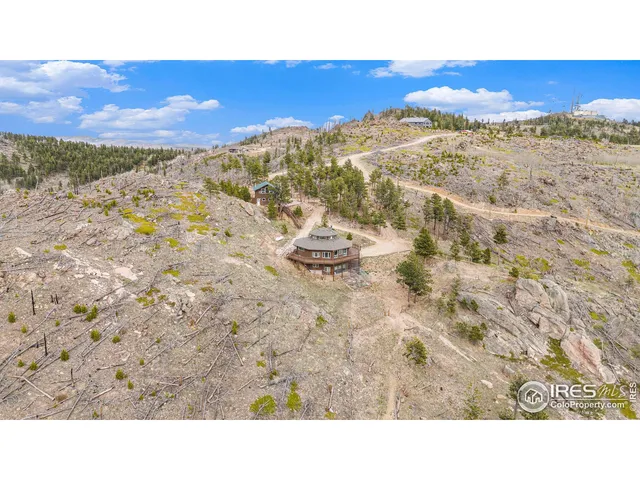 a black and white photo of a city