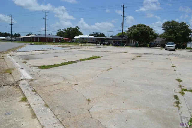 $35,000 | 1720 South Bayou Drive, Golden Meadow, LA 70357