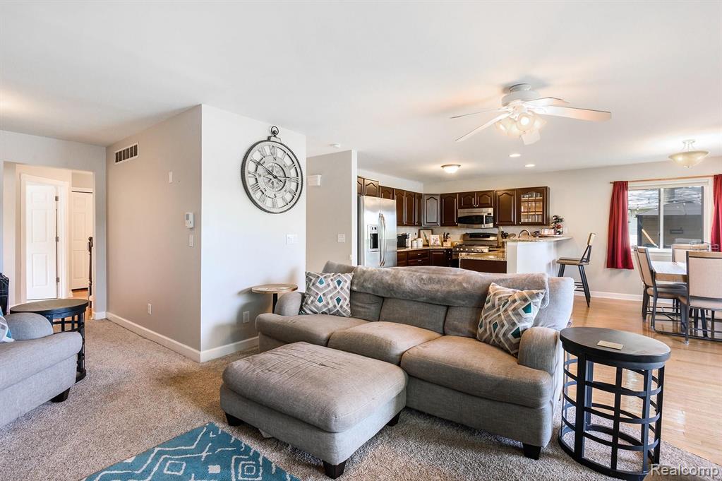5944 Bullard Road Fenton, MI 48430 - Photo 11 of 37