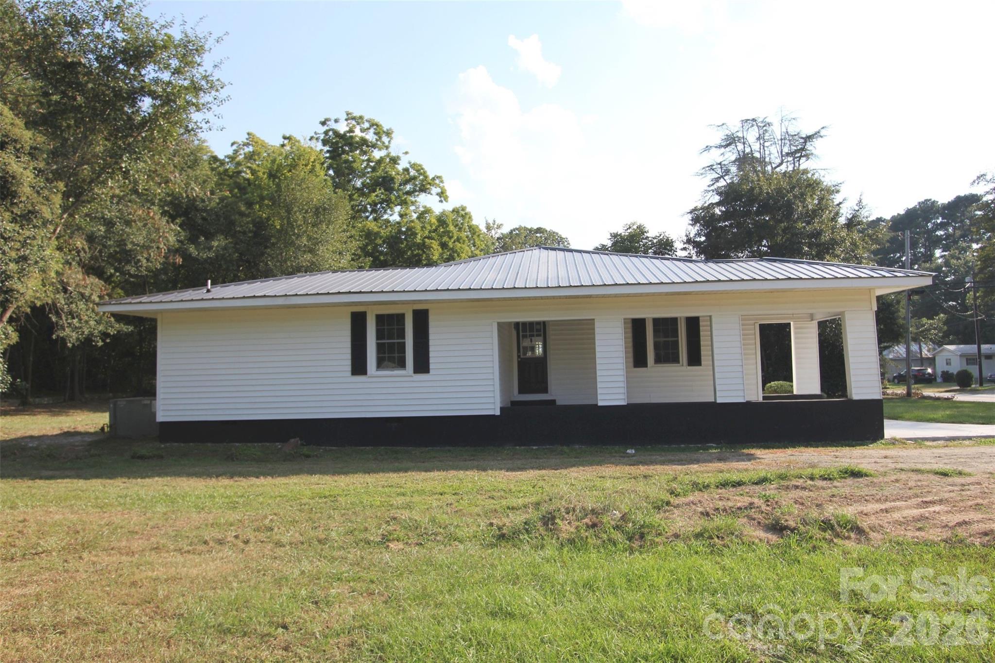 1205 Camden Road Wadesboro, NC 28170 - Photo 6 of 41