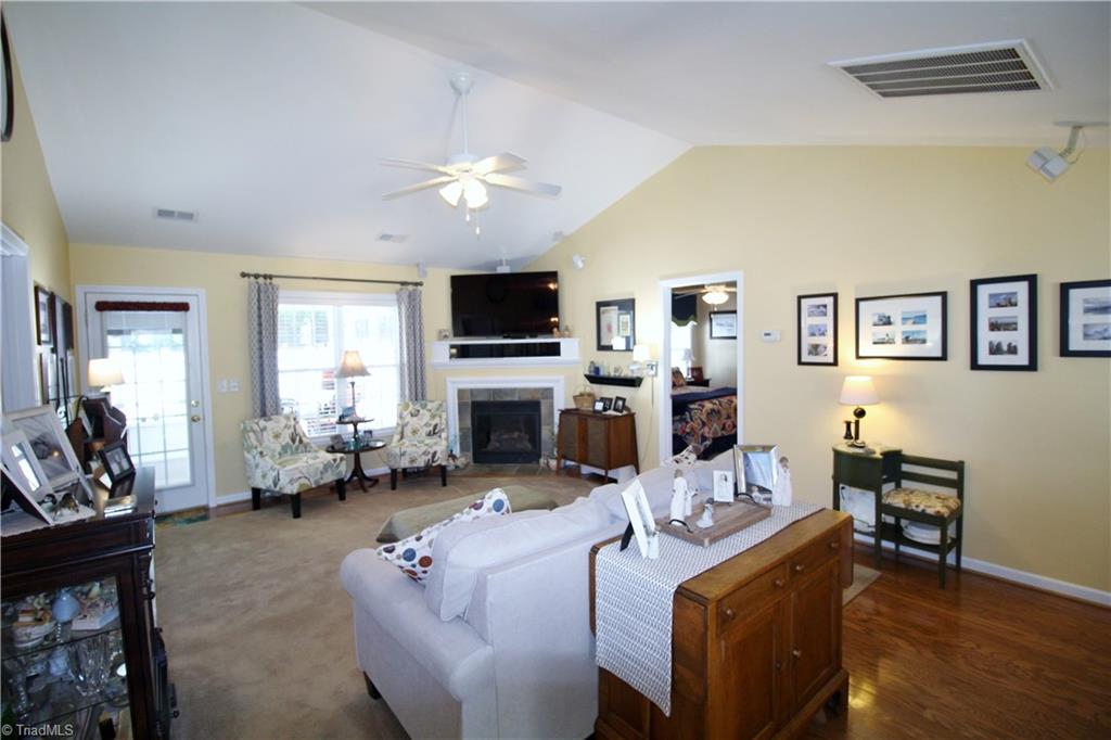 642 Ansley Way High Point, NC 27265 - Photo 2 of 25 Gallery Image 2