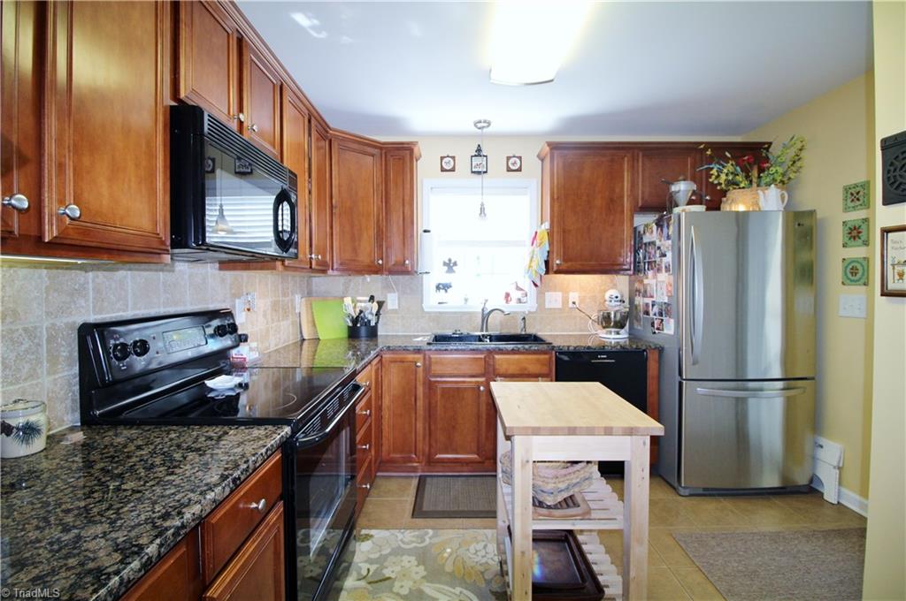 642 Ansley Way High Point, NC 27265 - Photo 6 of 25 Gallery Image 6