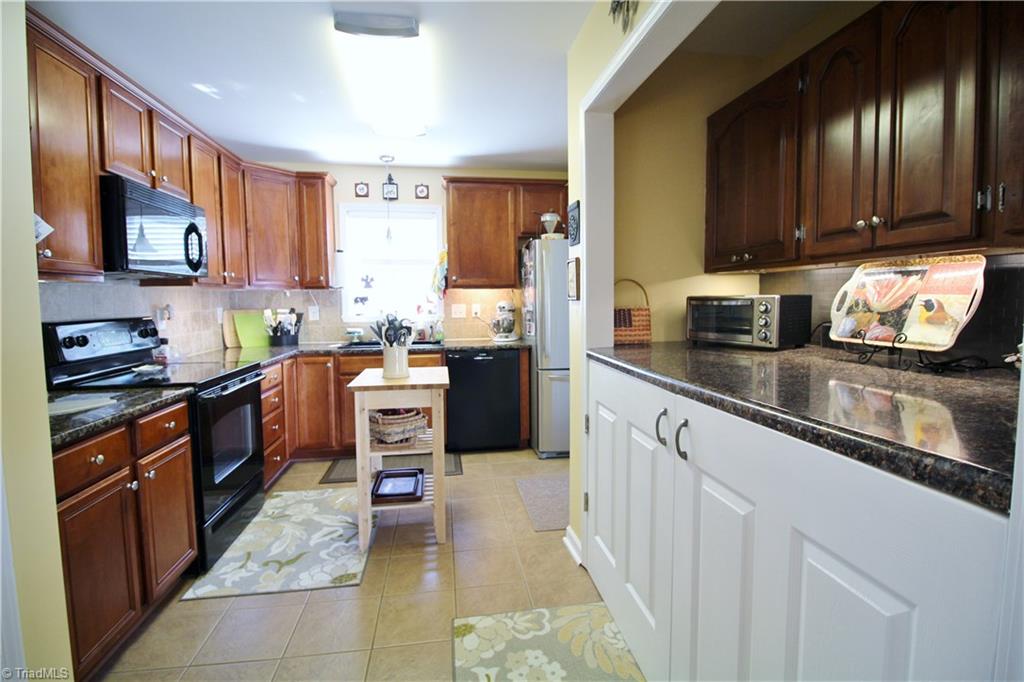 642 Ansley Way High Point, NC 27265 - Photo 8 of 25 Gallery Image 8