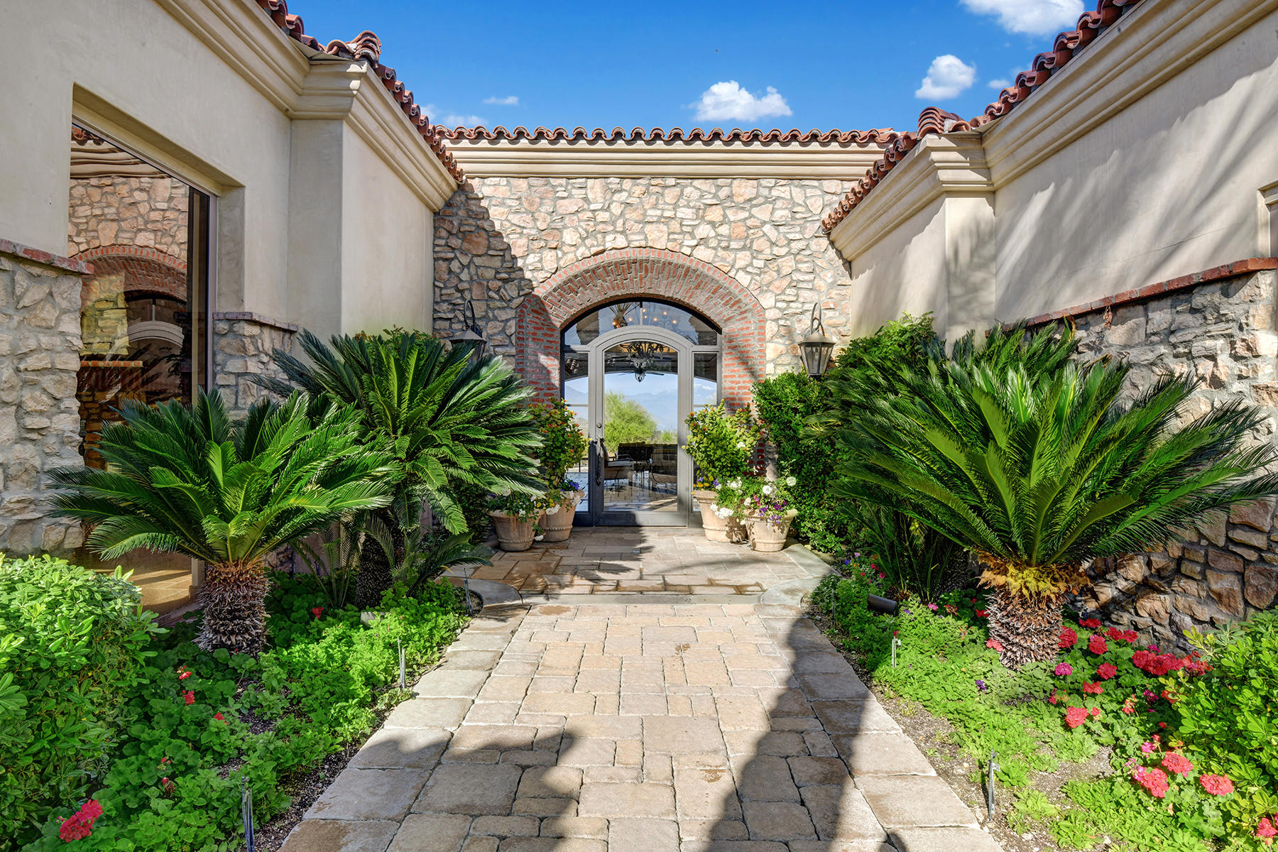2 Mirada Circle Rancho Mirage, CA 92270 - Photo 3 of 34 FRONT ENTRY WALK MLS