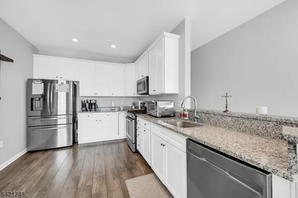 $5,500 | 122 Aspen Drive, Cedar Grove, NJ 07009