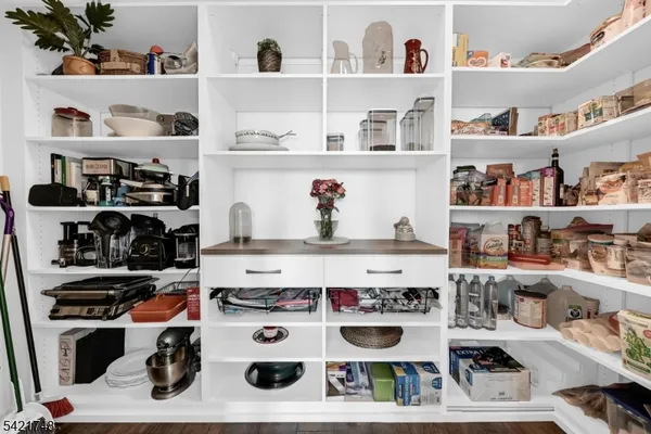 $5,500 | 122 Aspen Drive, Cedar Grove, NJ 07009