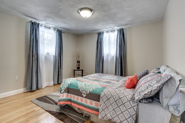 2 Davida Road Burlington, MA 01803 - Photo 11 of 20 Gallery Image 11