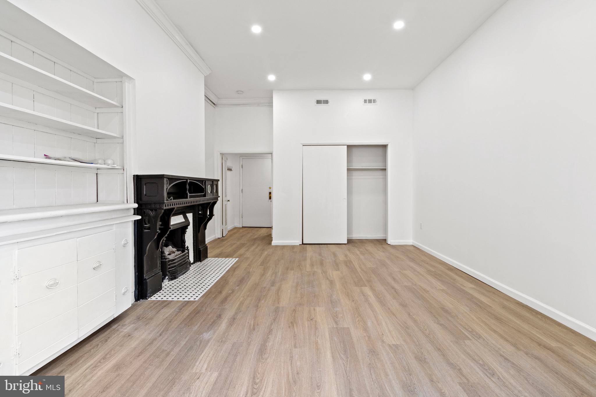 1602 South Broad Street, Unit 2 Philadelphia, PA 19145 - Photo 3 of 15