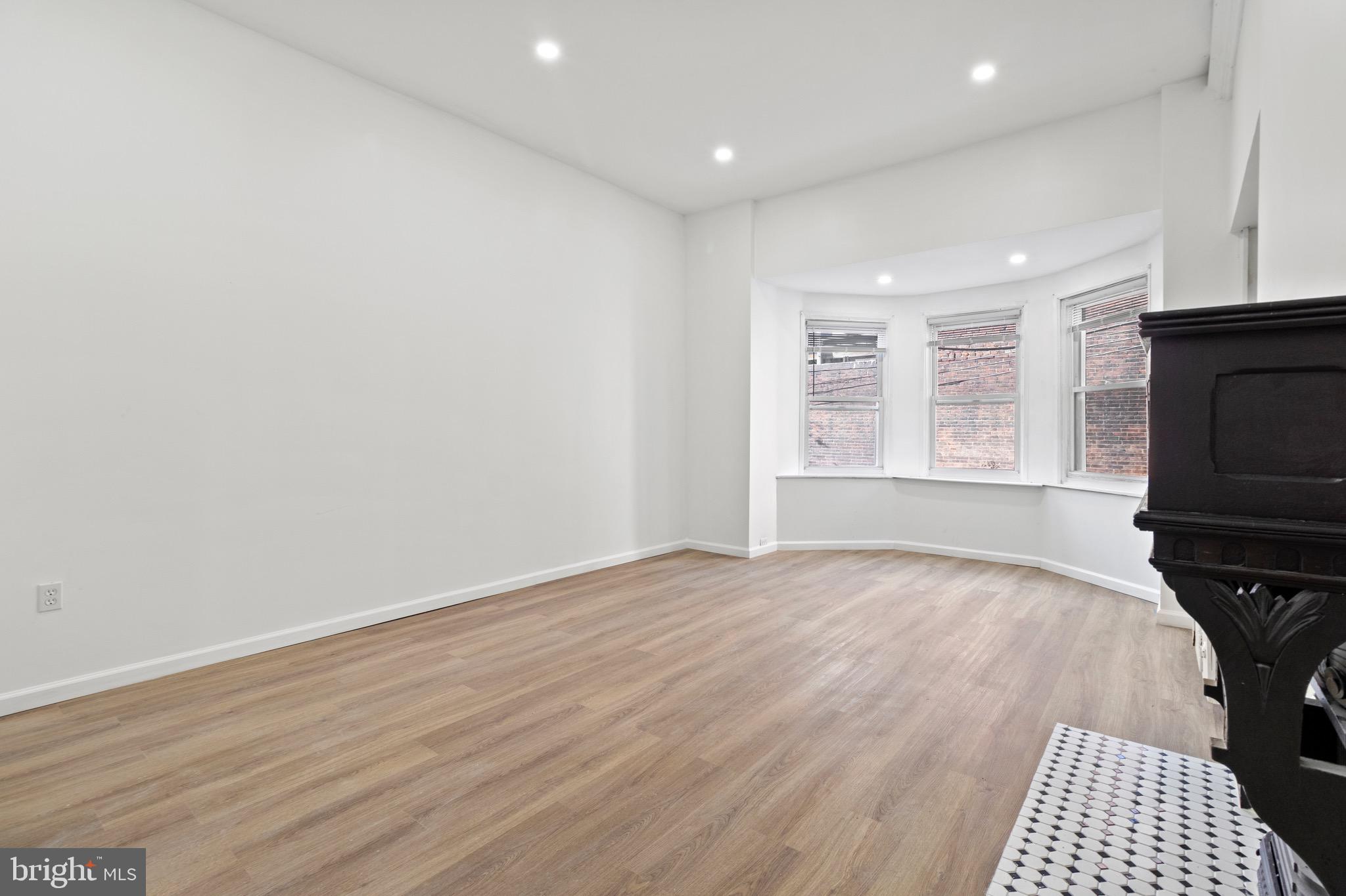 1602 South Broad Street, Unit 2 Philadelphia, PA 19145 - Photo 4 of 15