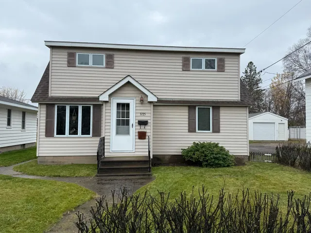 $169,900 | 3725 Mayfair Avenue, Hibbing, MN 55746