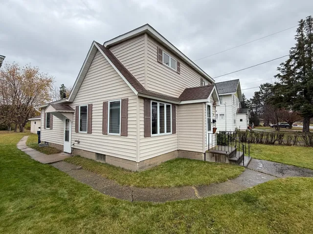$169,900 | 3725 Mayfair Avenue, Hibbing, MN 55746