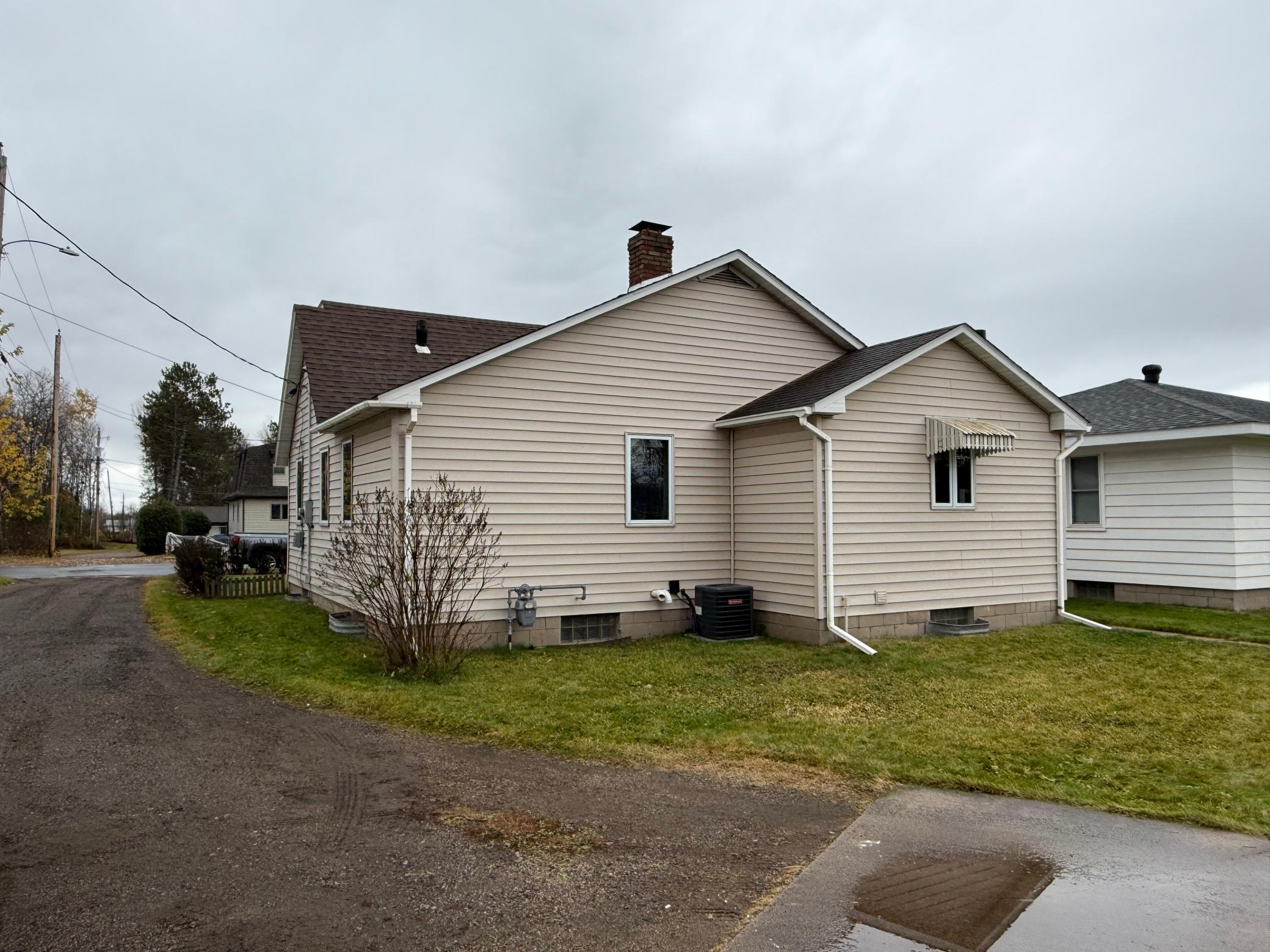3725 Mayfair Avenue Hibbing, MN 55746 - Photo 47 of 50