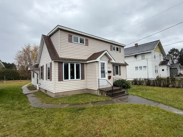 $169,900 | 3725 Mayfair Avenue, Hibbing, MN 55746