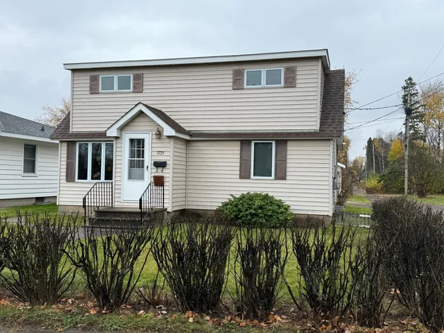$159,900 | 3725 Mayfair Avenue, Hibbing, MN 55746