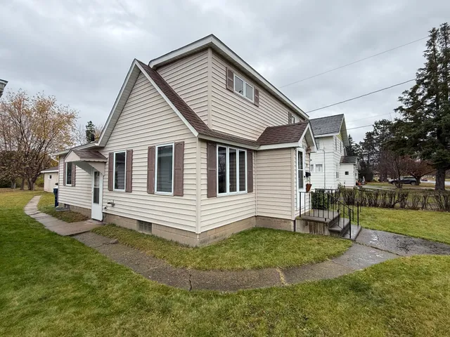 $159,900 | 3725 Mayfair Avenue, Hibbing, MN 55746