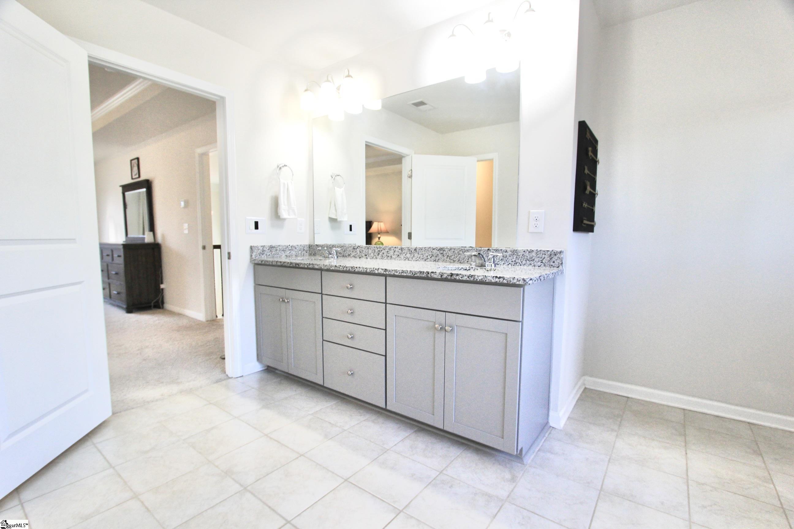 706 Troutdale Lane Simpsonville, SC 29680 - Photo 32 of 50