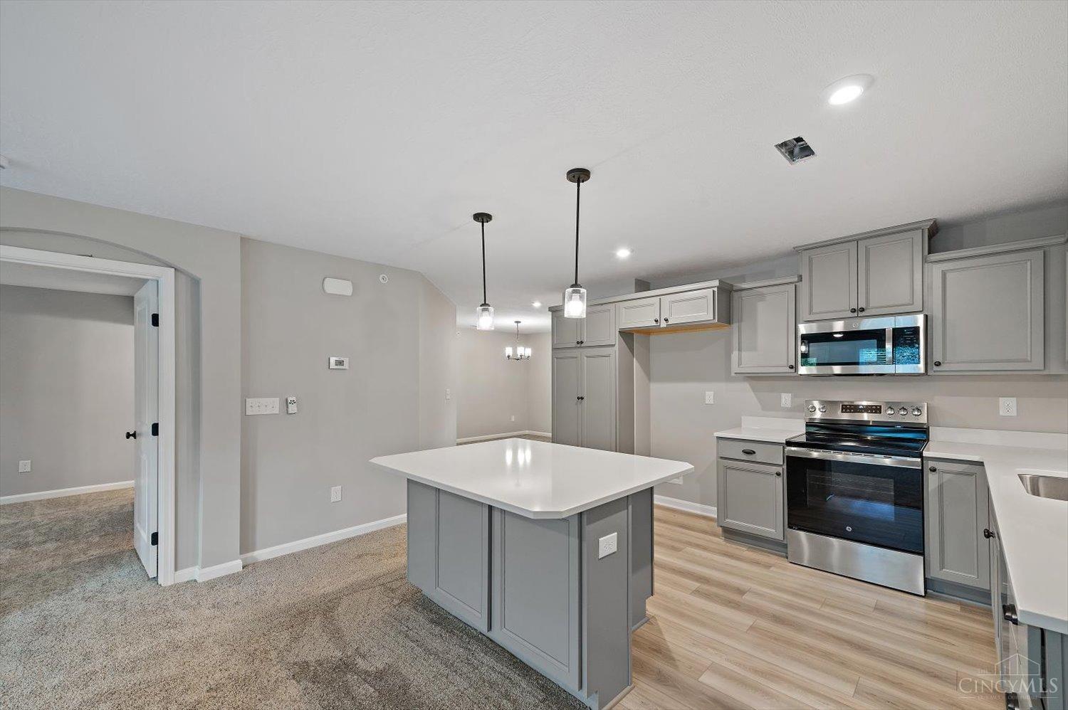 619 Tradition Ridge, Unit 80203 Cincinnati, OH 45245 - Photo 7 of 23 Gallery Image 7