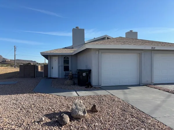 $2,250 | 969 West B W Kenwood Avenue Avenue, Kingman, AZ 86409