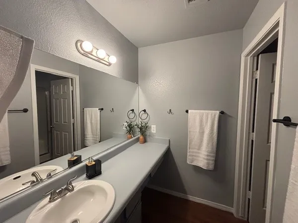 $2,250 | 969 West B W Kenwood Avenue Avenue, Kingman, AZ 86409