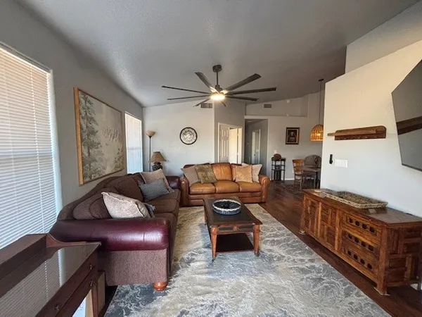 $2,250 | 969 West B W Kenwood Avenue Avenue, Kingman, AZ 86409