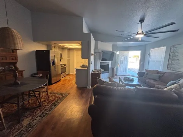 $2,250 | 969 West B W Kenwood Avenue Avenue, Kingman, AZ 86409