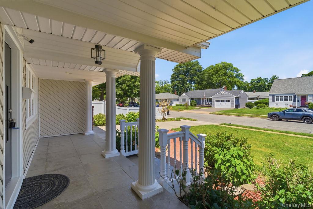 2934 Kinloch Road Wantagh, NY 11793 - Photo 32 of 34