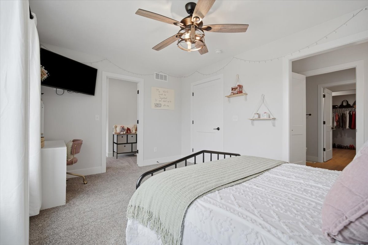1523 Belclare Road Normal, IL 61761 - Photo 22 of 43