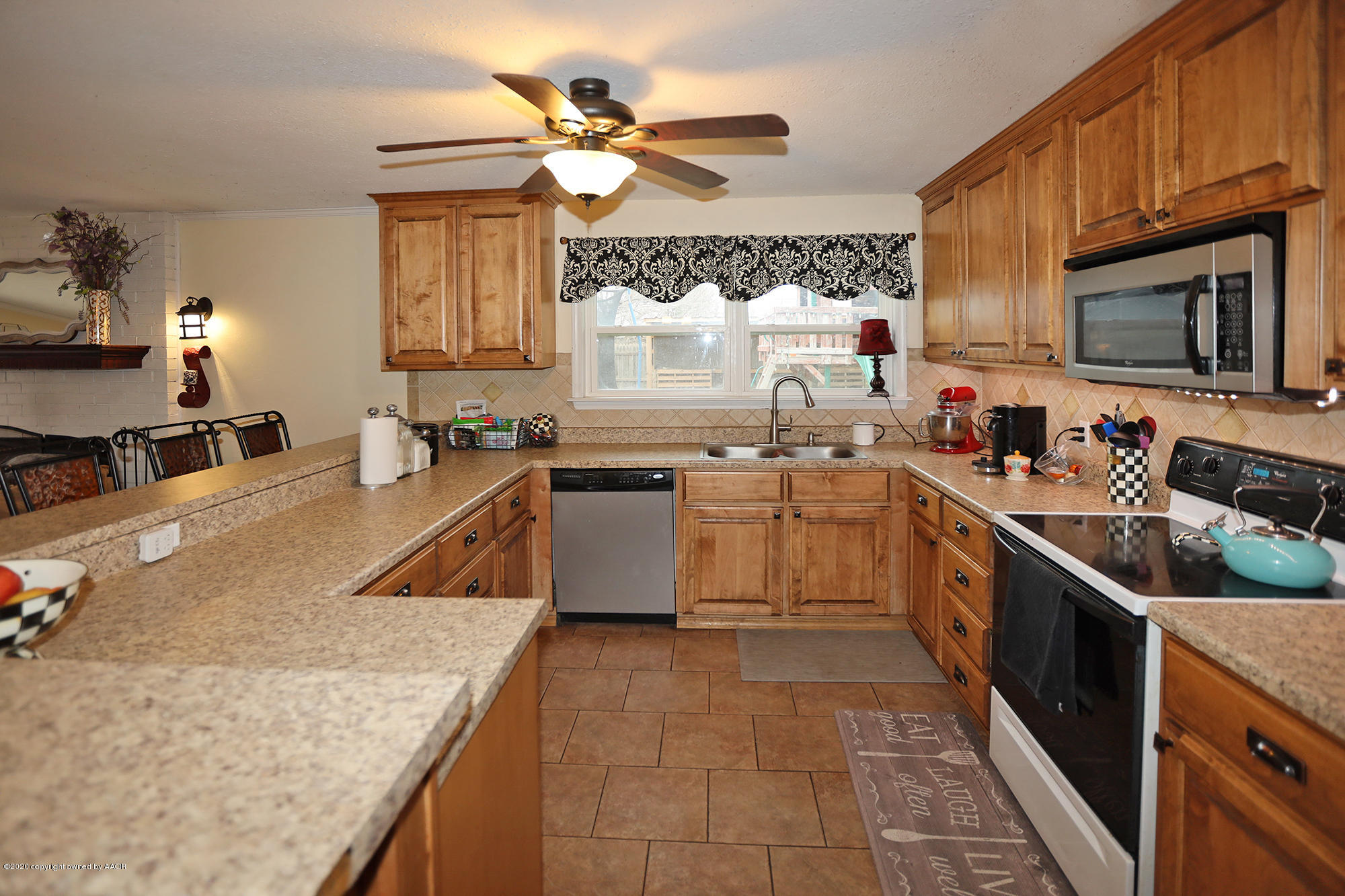 6203 Hanson Road Amarillo, TX 79106 - Photo 14 of 41 Kitchen