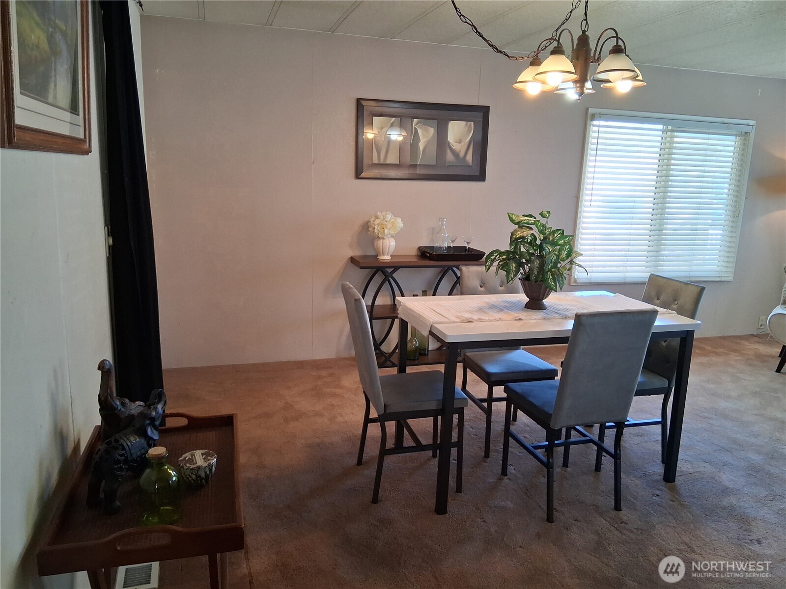 815 124th Street Southwest, Unit 36 Everett, WA 98204 - Photo 11 of 33 a dining room with furniture and window