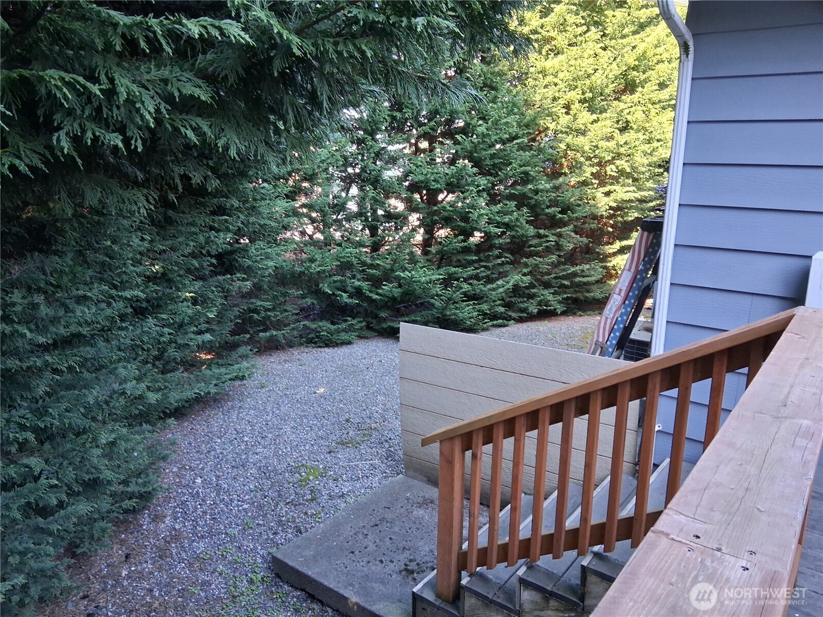 815 124th Street Southwest, Unit 36 Everett, WA 98204 - Photo 27 of 33 a view of deck and backyard