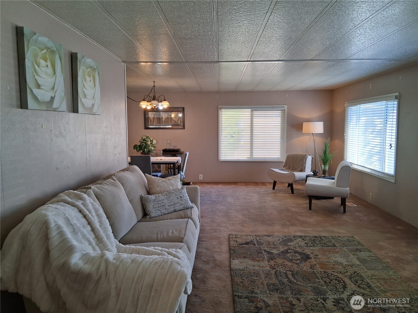 815 124th Street Southwest, Unit 36 Everett, WA 98204 - Photo 5 of 33 a living room with furniture and window