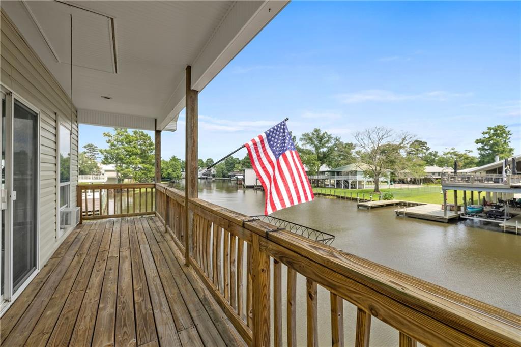 32878 Rivergate Circle Springfield, LA 70462 - Photo 4 of 39