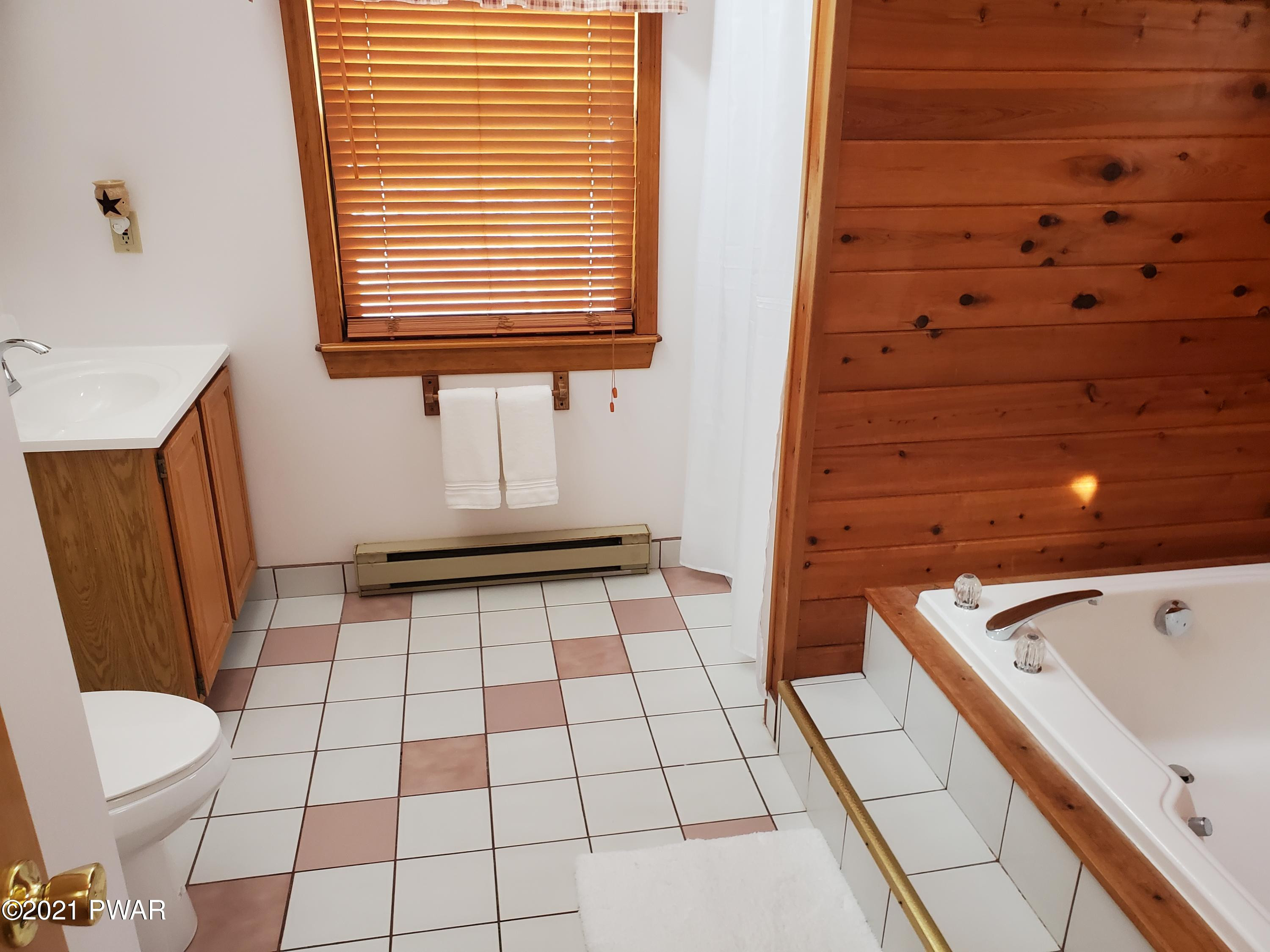 360 Oak Hill Road Hawley, PA 18428 - Photo 27 of 70 Master Bath