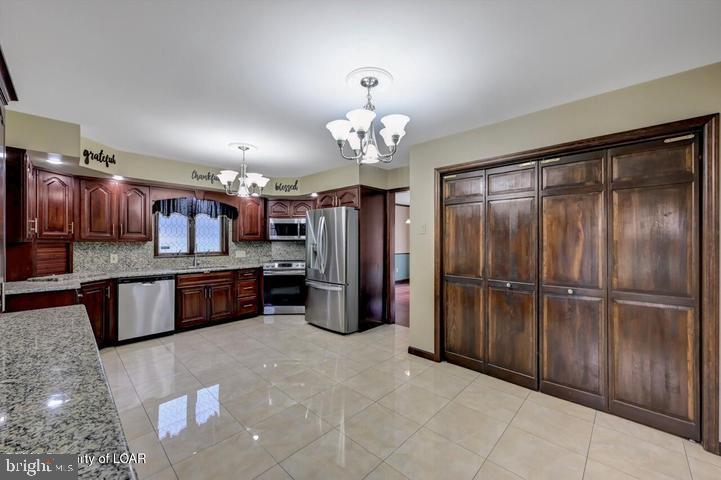 1424 East Broad Street Hazleton, PA 18201 - Photo 19 of 89