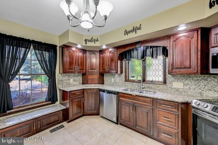 1424 East Broad Street Hazleton, PA 18201 - Photo 27 of 89