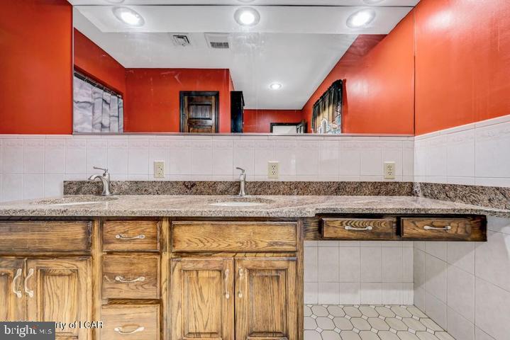 1424 East Broad Street Hazleton, PA 18201 - Photo 43 of 89
