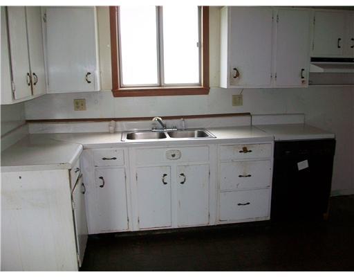584 Joffre Bulger Road Bulger, PA 15019 - Photo 2 of 5 Kitchen.