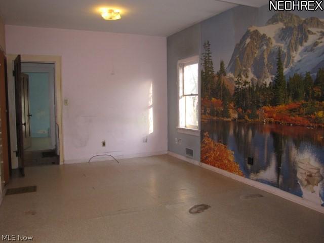 983 Oxford Road Cleveland Heights, OH 44121 - Photo 17 of 23