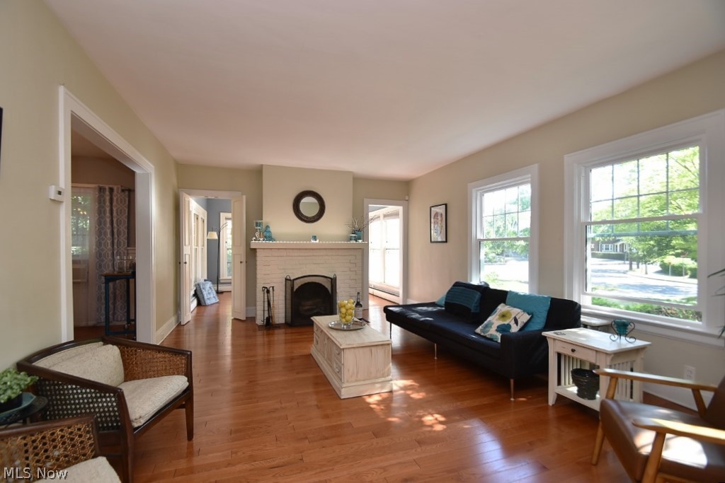 2884 Warrington Road Cleveland, OH 44120 - Photo 4 of 28 Gallery Image 4