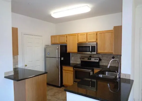 $1,450 | 5401 East Van Buren Street, Unit 1109, Phoenix, AZ 85008