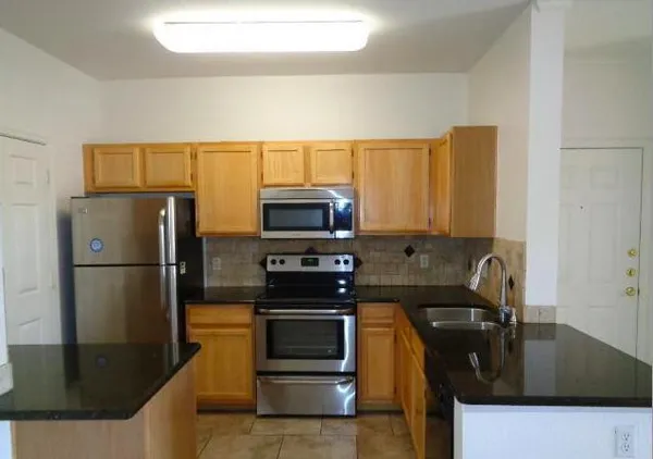 $1,450 | 5401 East Van Buren Street, Unit 1109, Phoenix, AZ 85008