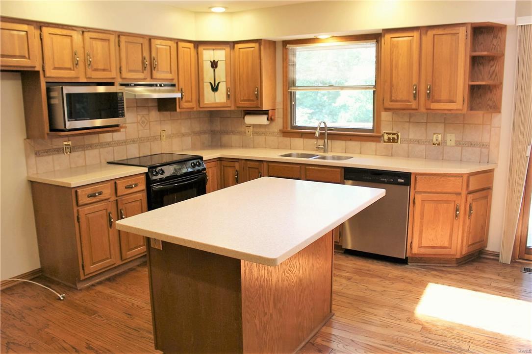 299 Glyn Cagny Road Ballwin, MO 63021 - Photo 31 of 52 Gallery Image 31