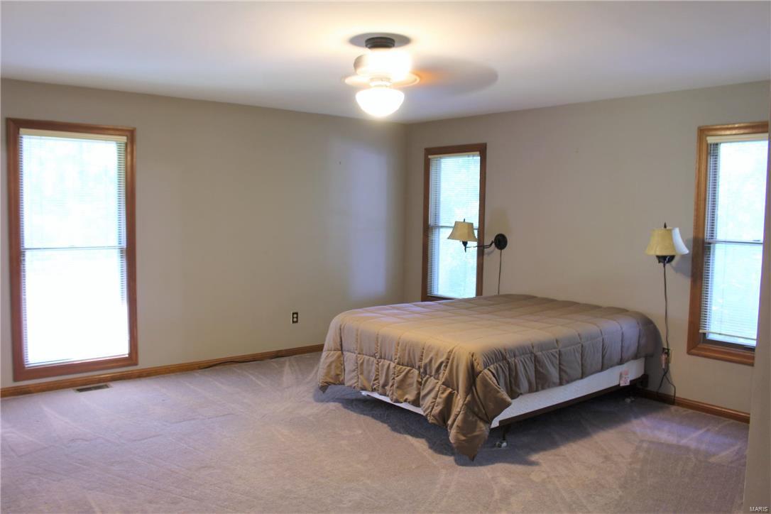 299 Glyn Cagny Road Ballwin, MO 63021 - Photo 36 of 52 Gallery Image 36