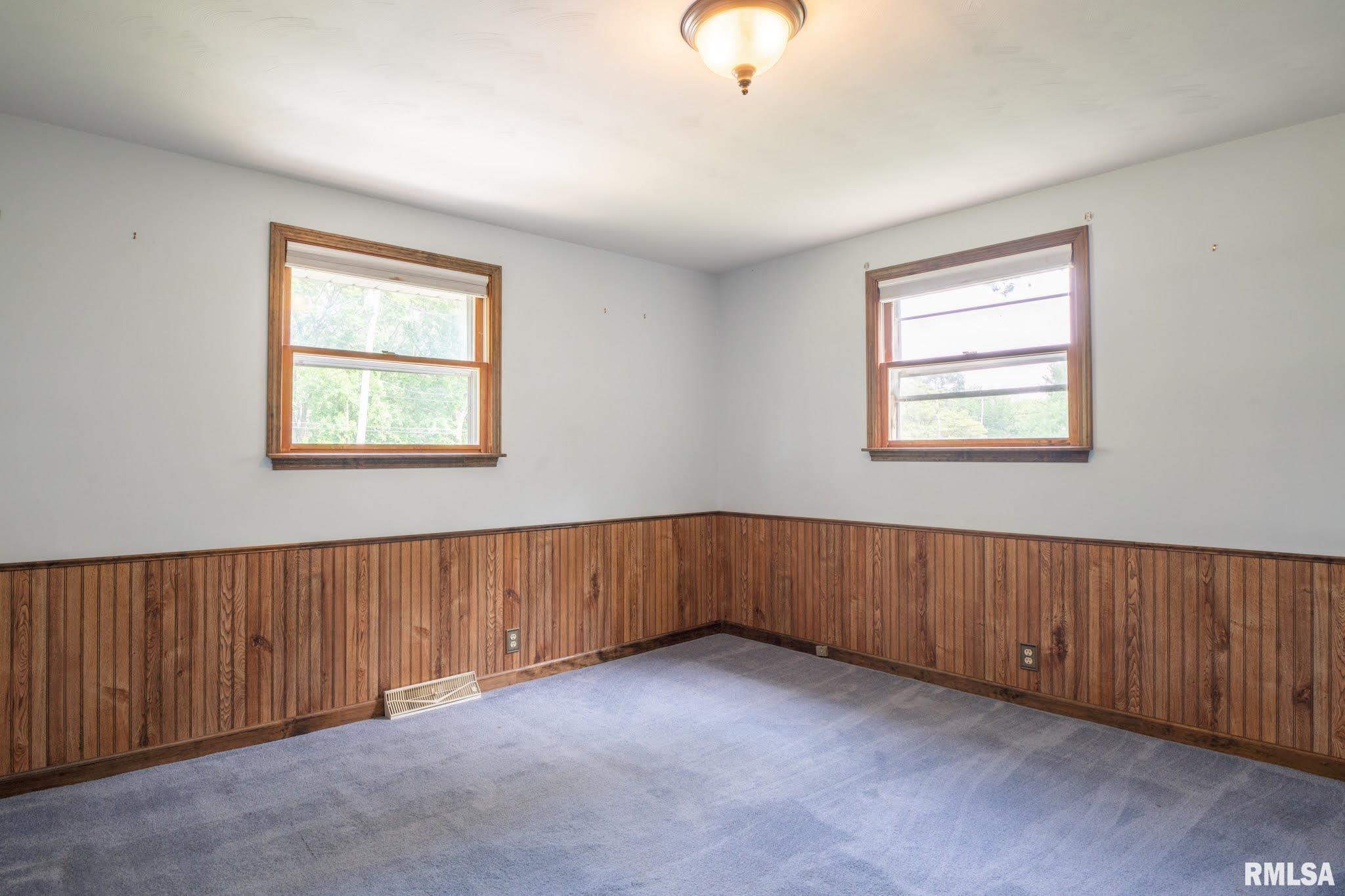 1927 North Ellory Road Peoria, IL 61604 - Photo 16 of 47 Gallery Image 16