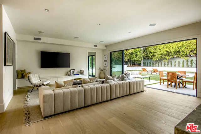 $8,598,000 | 3062 Dannyhill Drive, Los Angeles, CA 90064