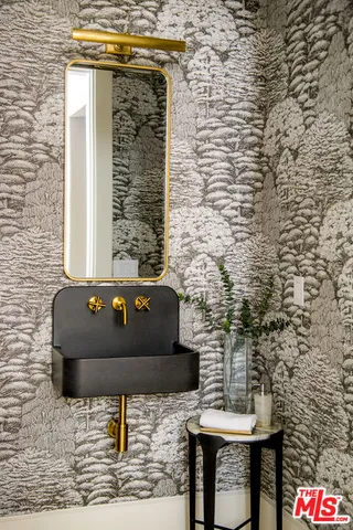 $8,598,000 | 3062 Dannyhill Drive, Los Angeles, CA 90064